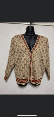 Knitted cardigan w/out pocket