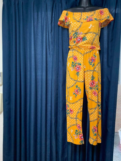 Offshoulder leggings set