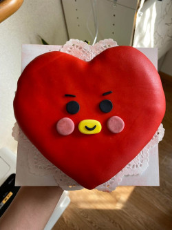 Heart Emoji Cake