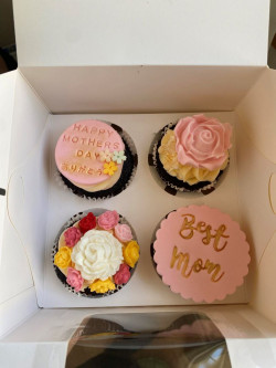 BesT Mom Cupcake