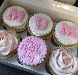 pink cupcake mothers day