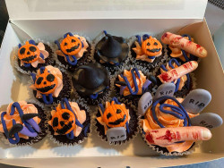 Halloween Cupcakes 6