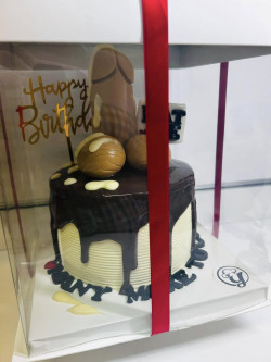 naughty cake Y