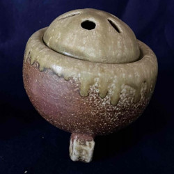 自然釉香炉(Shizenyu Koro)/ Natural glaze incense burner【①】