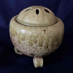 自然釉香炉(Shizenyu Koro)/ Natural glaze incense burner【①】