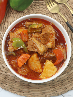 Pork / Chicken Afritada Party Tray